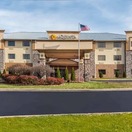La Quinta Inn & Suites By Wyndham Fairborn Wright-Patterson-2
